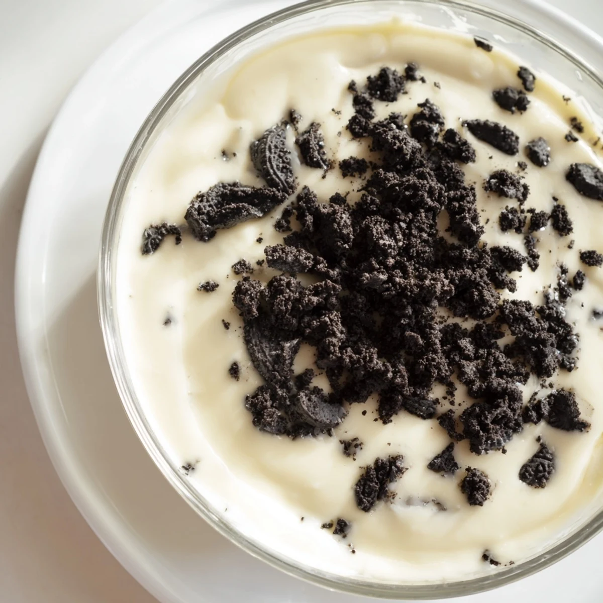 Homemade Vanilla Pudding with Crushed Oreos, a simple, delicious American dessert recipe to enjoy.